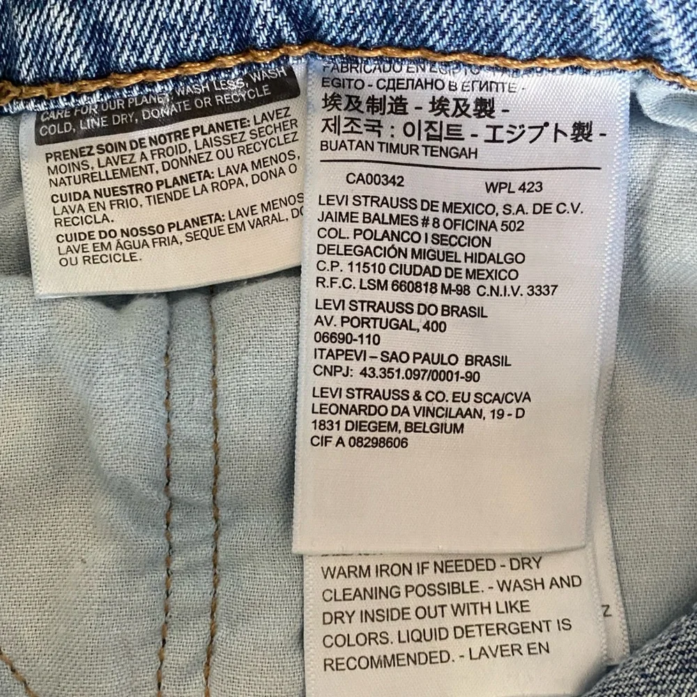 Vintage Levi’s 502 Red Tag Denim Jeans Y2K Mom
34×30
Five pockets 
Straight leg - Picture 4 of 6